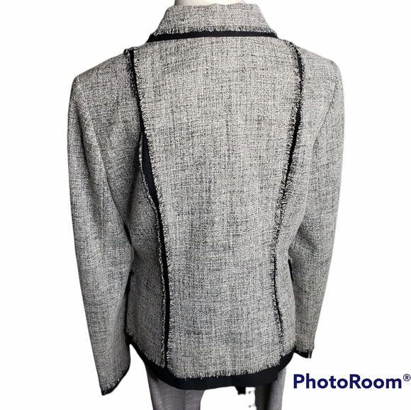 Chic Wool Blend Academia Eyelash Fringe Snap Blazer size 10 Jones NY - Picture 13 of 15